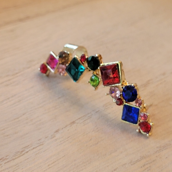 🔥LAST ONE🔥 Multicolor Jeweled Climbing Ear Cuff, unisex - Picture 2 of 9